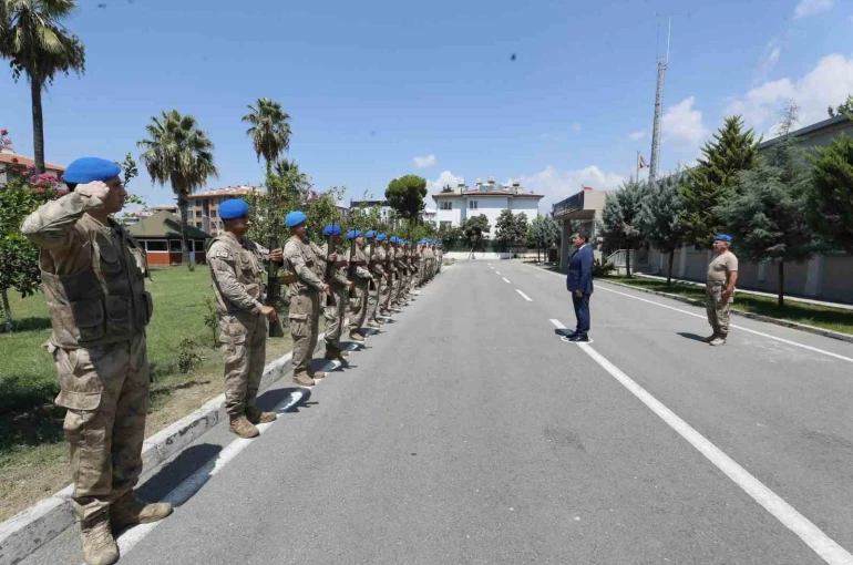 Vali Masatlı, Dörtyol’da komandolarla bir araya geldi