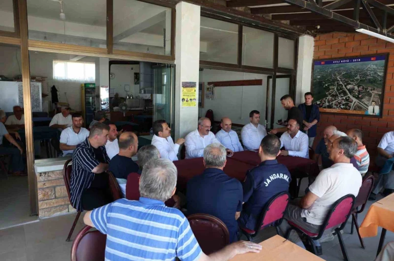 Vali Ömer Toraman Etili Köyü’nde vatandaşlarla bir araya geldi 
