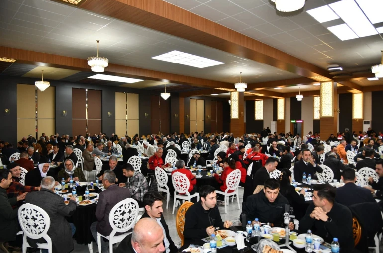 Vali Şıldak iftarda Sivereklilerle buluştu 