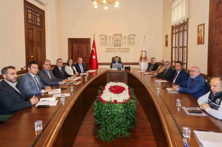 Vali Sözer başkanlığında Bozüyük OSB toplantısı yapıldı 