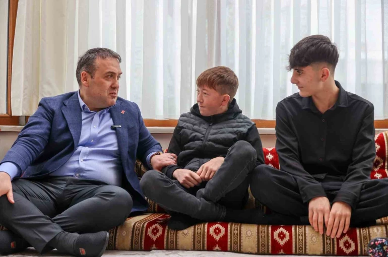 Vali Sözer’den Çocuk Evleri Sitesi ve huzurevini ziyaret 