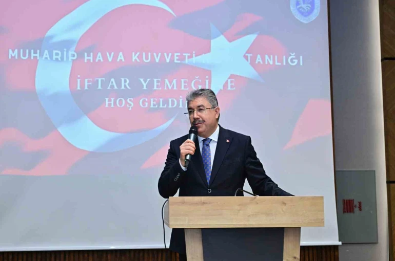 Vali Yılmaz: "Aziz şehitlerimizi ve kahraman gazilerimizi hiçbir zaman unutmayacağız" 