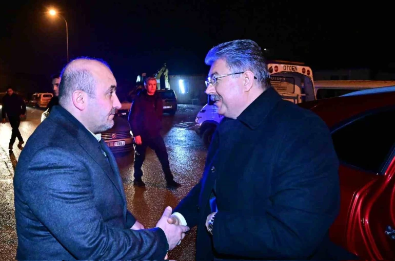 Vali Yılmaz’dan vefat eden Öztürk’ün ailesine taziye ziyareti 