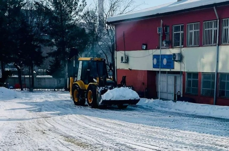 Vali Zorluoğlu, 470 okulun temizlendiğini duyurdu 