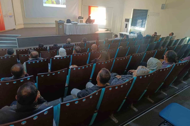 Van Büyükşehir Belediyesinin personellerine ’İş Güvenliği’ eğitimi