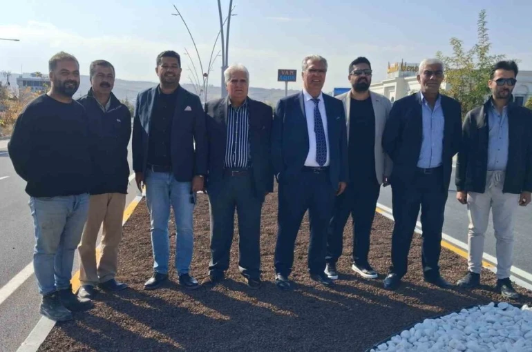 Van trafiğine yeni nefes: Edremit Köprülü Kavşağı trafiğe açıldı 