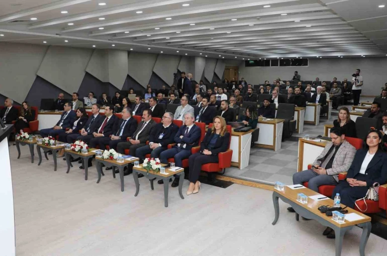 Van TSO’da "Dijital Dönüşüm Konferansı" düzenlendi 