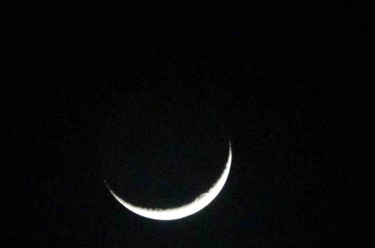 Van’da 2026’nın ilk hilal ay görsel şölen sundu 