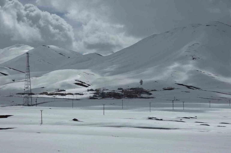 Van’da iki mevsim bir arada