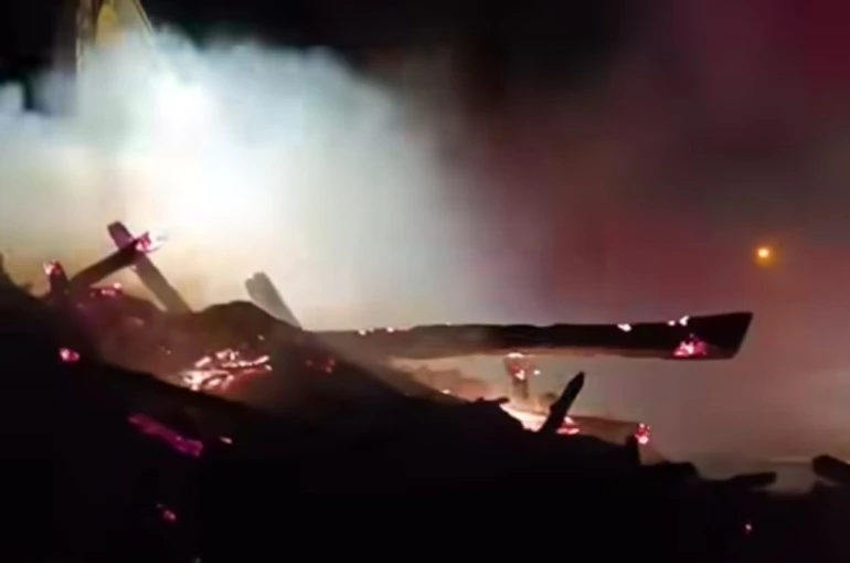 Van’da samanlık yangını