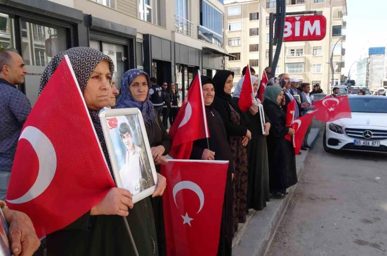 Vanlı anne: "Barış olsun, bu acı bitsin" 