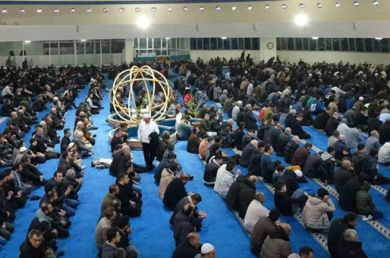 "Vatan ve millet ruhumuz" Cuma hutbesinin konusu oldu 