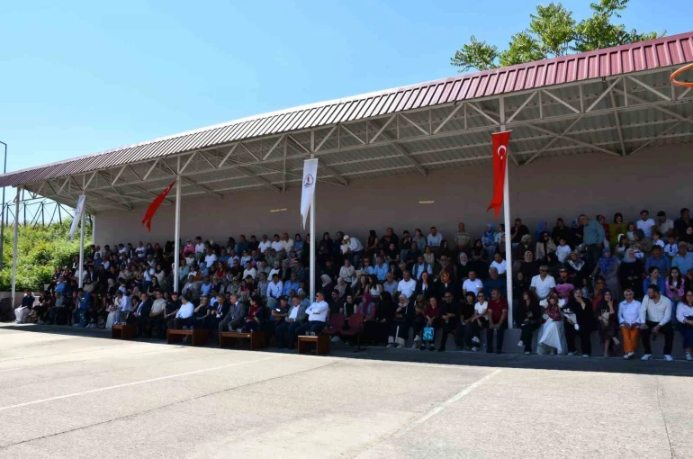 Vezirköprü MYO’da mezuniyet coşkusu 