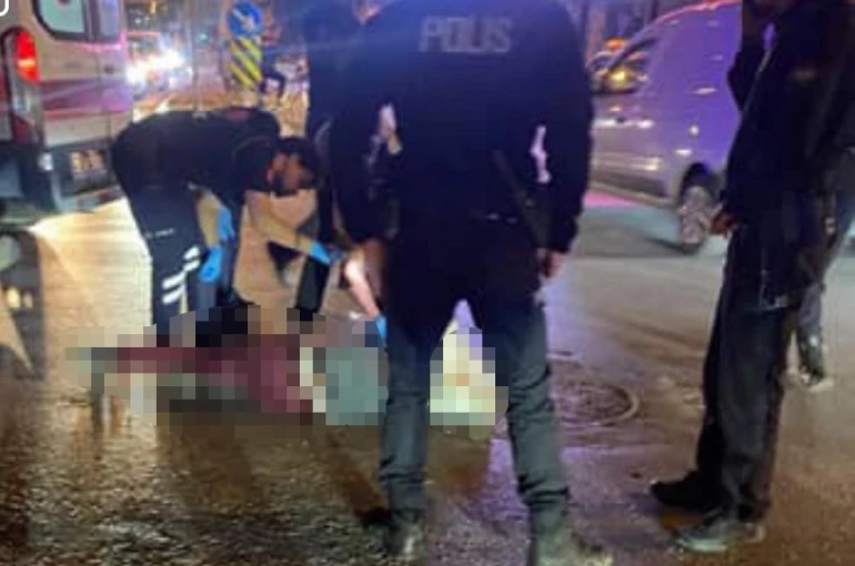 Vidanjörün altında kalan motosiklet sürücüsünün acı sonu 