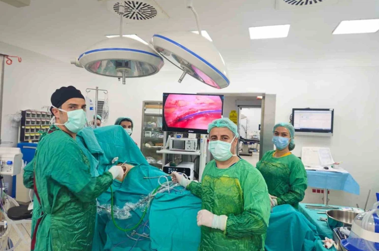 Video yardımlı toraks cerrahisi (VATS) tekniği akciğer kanserinde başarıyla gerçekleştiriliyor
