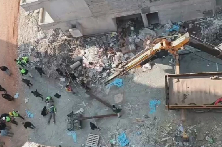 Vincin kırılmasıyla 2 işçi 25 metreden yere çakıldı