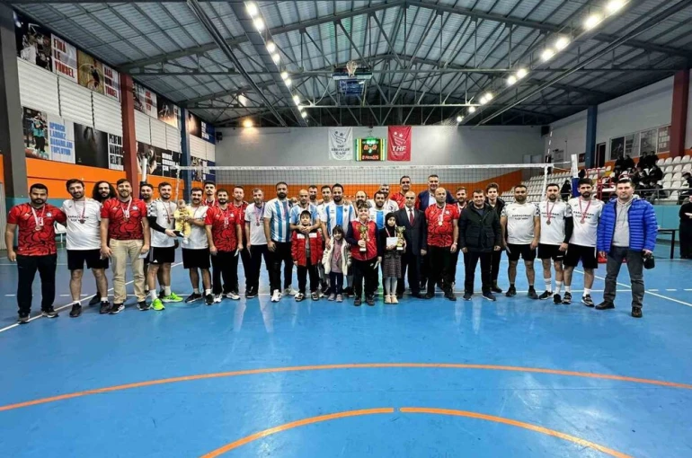 Voleybolda şampiyon Aşkale 