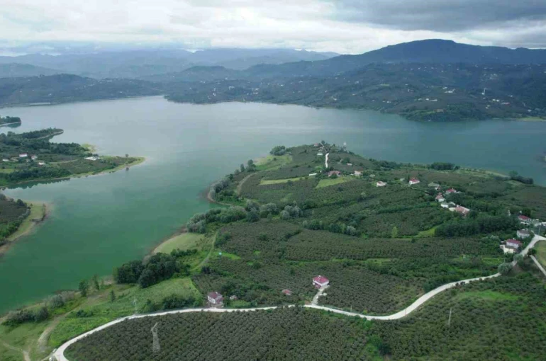 Yağmurlar Samsun’a içme suyu sağlayan barajları doldurup taşırdı 