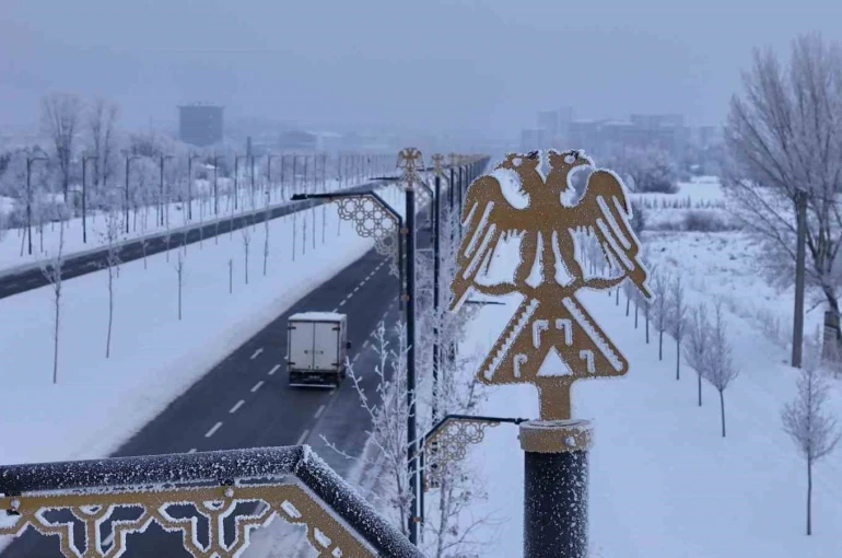 Yakutistan değil Sivas: Termometreler eksi 22 dereceyi gösterdi, şehirde hayat dondu 
