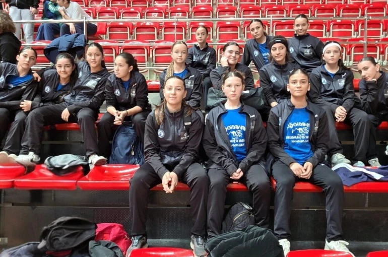 Yalıkavakspor altyapısı mevlana turnuvasına farklı galibiyetle başladı 