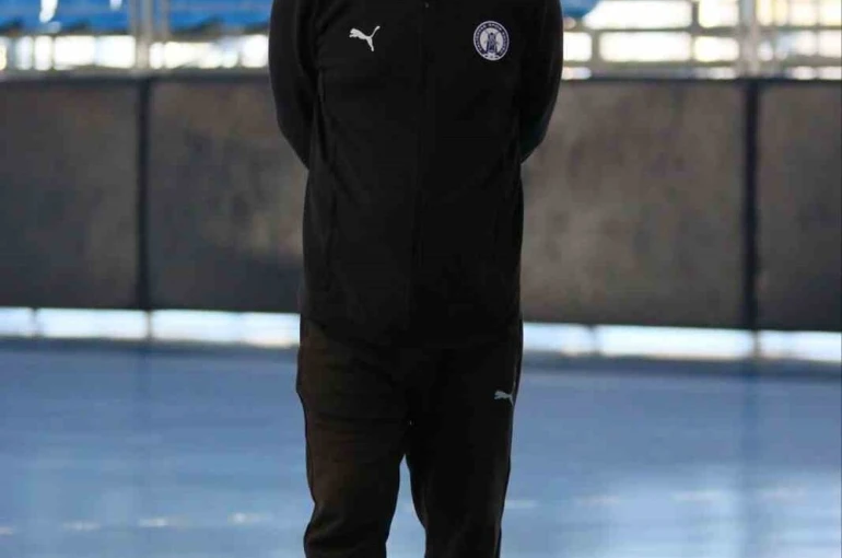 Yalıkavakspor Başantrenörü Özcan: "Hedefimizden ayrılmadan yola devam ediyoruz" 