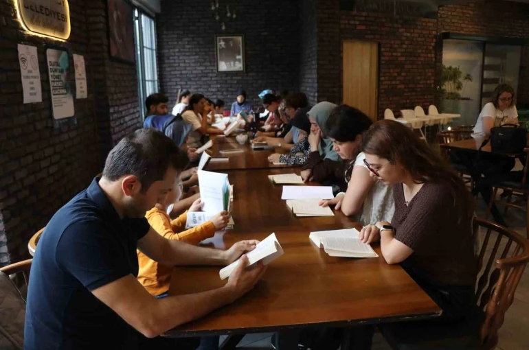 Yalova’da "Dijital dünyanı yönet, hayatı kaçırma" etkinliği 