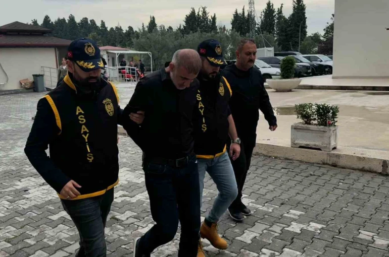 Yalova’da eşini sokak ortasında öldüren zanlı tutuklandı 