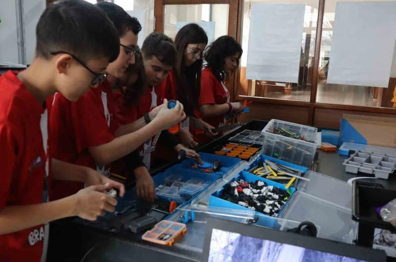 Yalovalı öğrenciler kısıtlı imkanlarla dünya devlerine meydan okuyor 