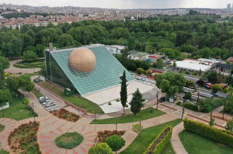 "Yapay Zeka Yönetmenini Arıyor: Kısa Film Hackathonu" Gaziantep’te gerçekleşiyor 