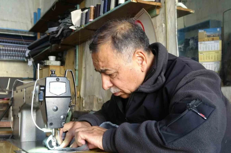 Yarım asırdır geleneksel şalvar dikiyor 