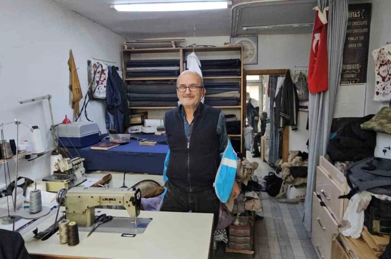 Yarım asrı aşan bir tutku: Adilcevazlı terzinin iğneyle dokuduğu hayat 