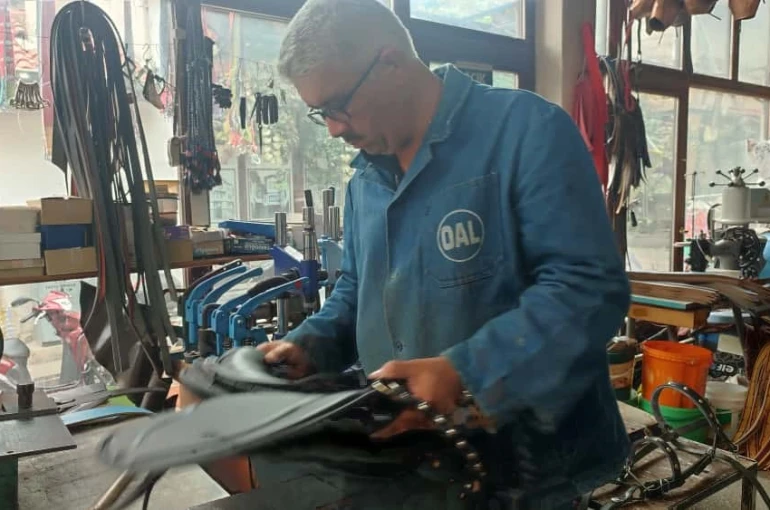 Yarış atlarının eyerleri Beypazarı’nda yapılıyor 