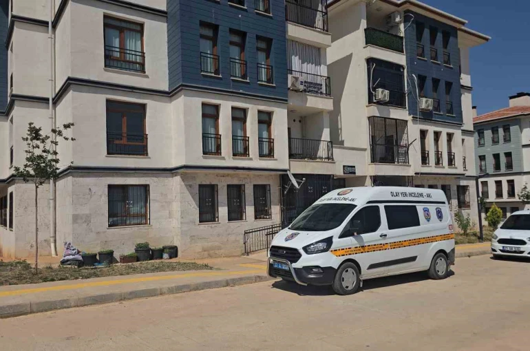 Yaşlı kadını öldürüp altınlarını çalan zanlı bina görevlisi çıktı