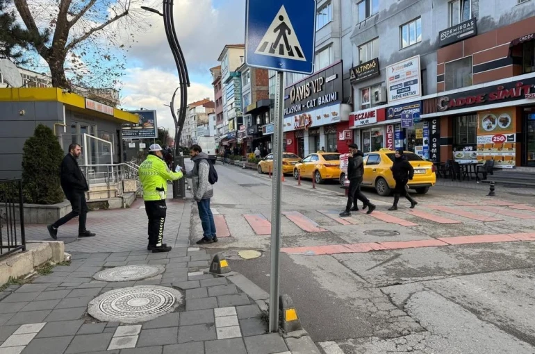 Yayalara uygulamalı trafik eğitimi 
