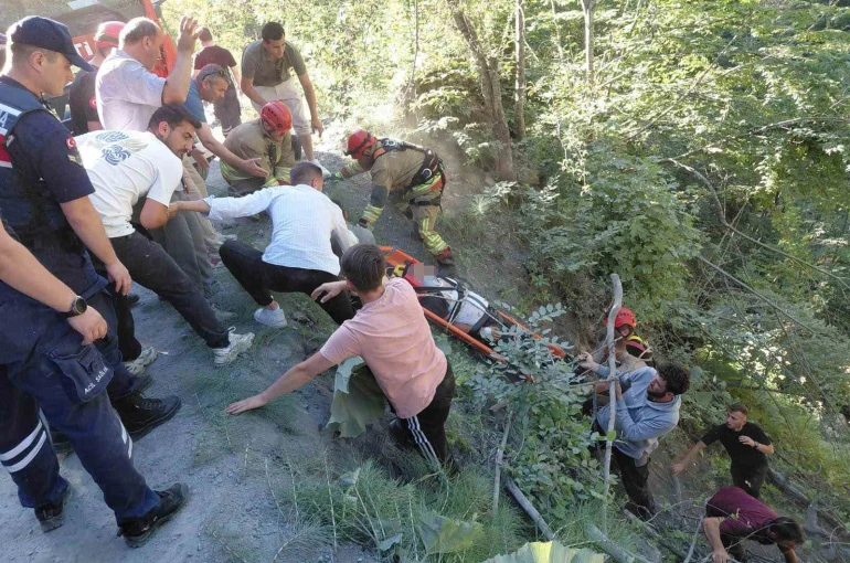 Yayla yolunda otomobil uçuruma yuvarlandı: 1 yaralı 
