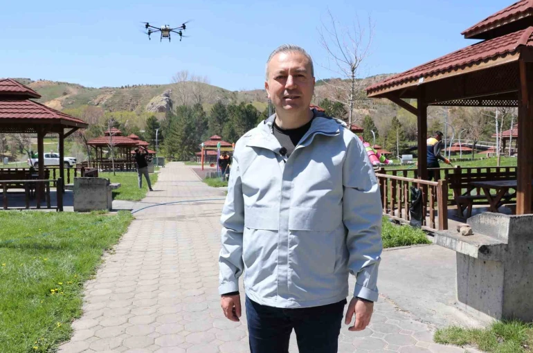 Yaz aylarının korkulu rüyası kenelere karşı hem havadan ve hem karadan mücadele başladı 