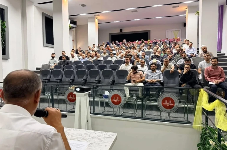 Yaz Kur’an kurslarında görev alacak personele seminer verildi