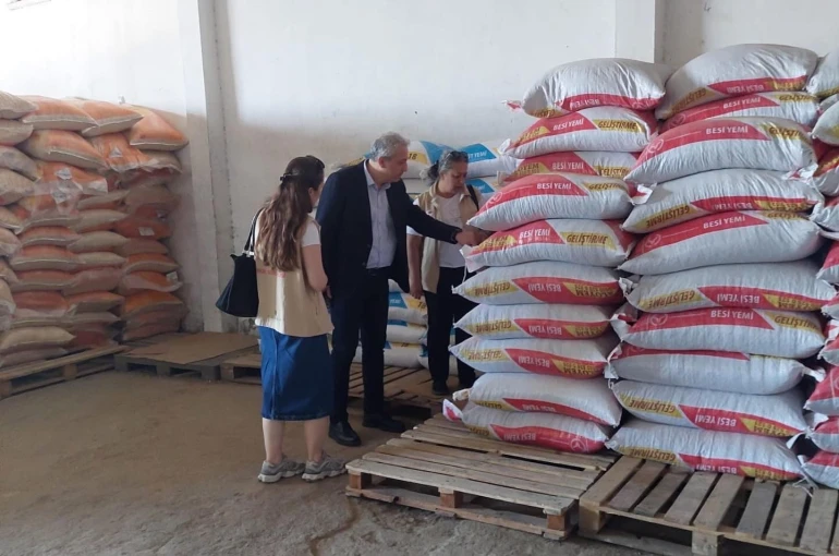 Yem satışı yapan işletmeler denetlendi 