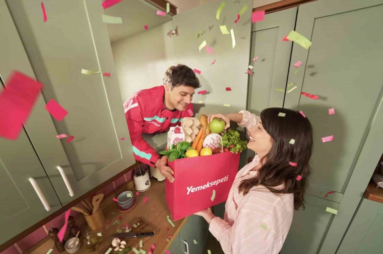 Yemeksepeti, 25 yıllık inovasyon yolculuğunu yeni reklam filmiyle kutluyor 
