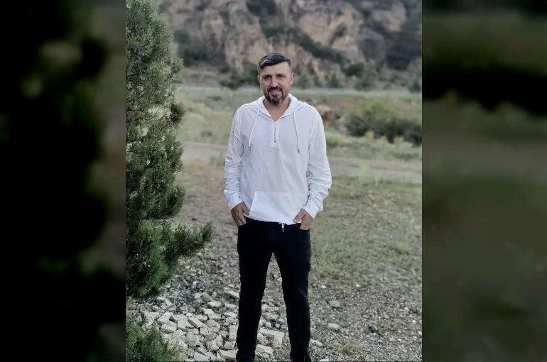 Yeni sevgili eski eşi bıçakla öldürdü 