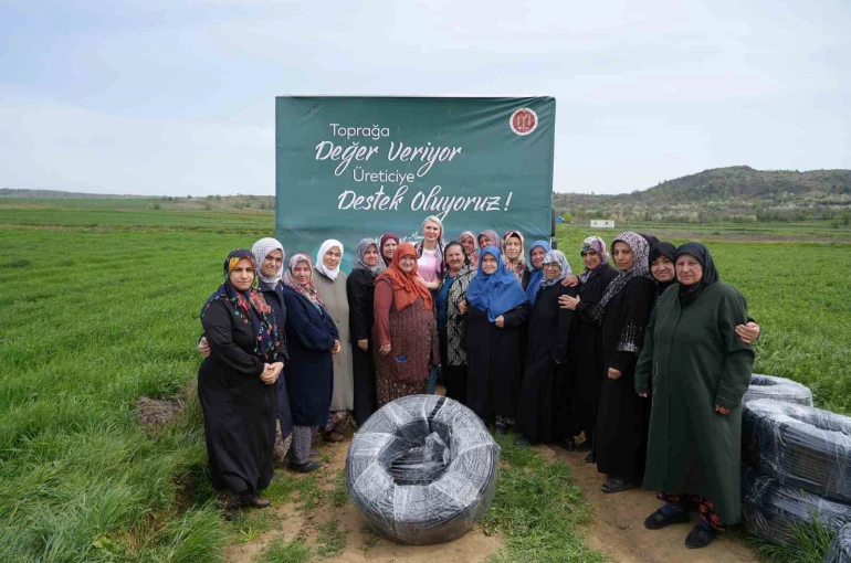 Yeniköylü çiftçilere sulama borusu dağıtıldı 