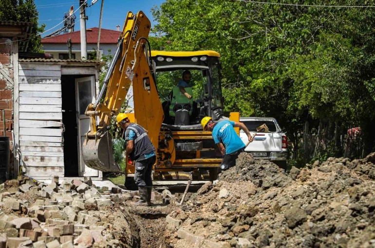 Yenilenen 2 bin metrelik hat ile Pamukova Mekece’ye kayıpsız içme suyu 