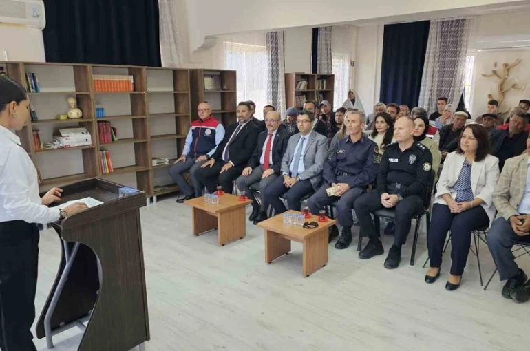 Yenipazar’da "bitkisel üretimde kalite ve gıda güvenliği" toplantısı yapıldı 