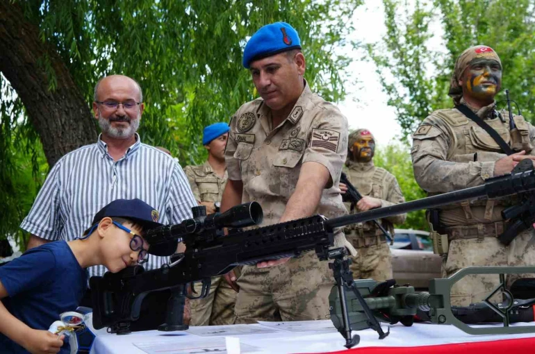 Yerli ve milli silahlar Aile Festivali’nde ilgi gördü 