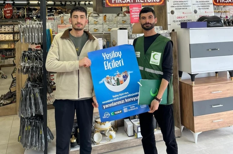 Yeşilay gönüllülerinden bağımlılıkla mücadele çalışması 