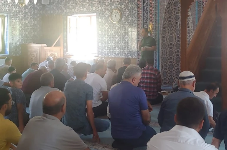 Yeşilay’dan cami cemaatine bağımlılıkla mücadele bilgilendirmesi 