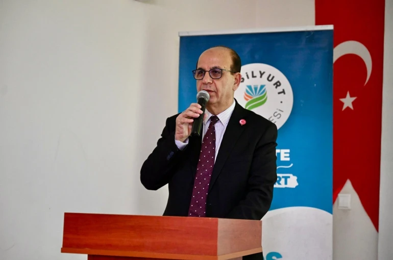 Yeşilyurt Belediyesi’nden öğrencilere TYT-AYT kaynak kitap desteği 