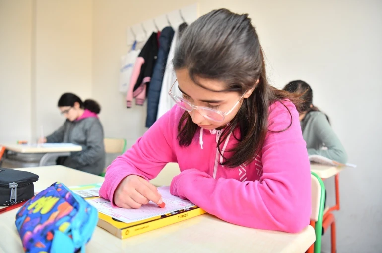 Yeşilyurt Belediyesi’nden öğrencilere ücretsiz kurs desteği 