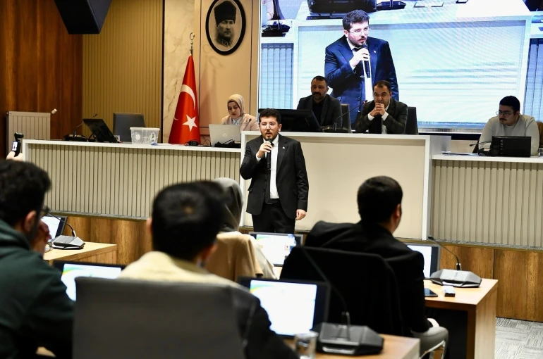 Yeşilyurt Genç Meclis’in yeni başkanı Yusuf Salih Tatar oldu 