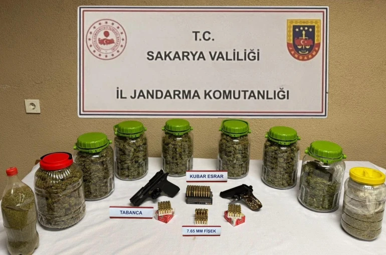 Yılbaşı öncesi uyuşturucu operasyonunda 7 şüpheli yakalandı